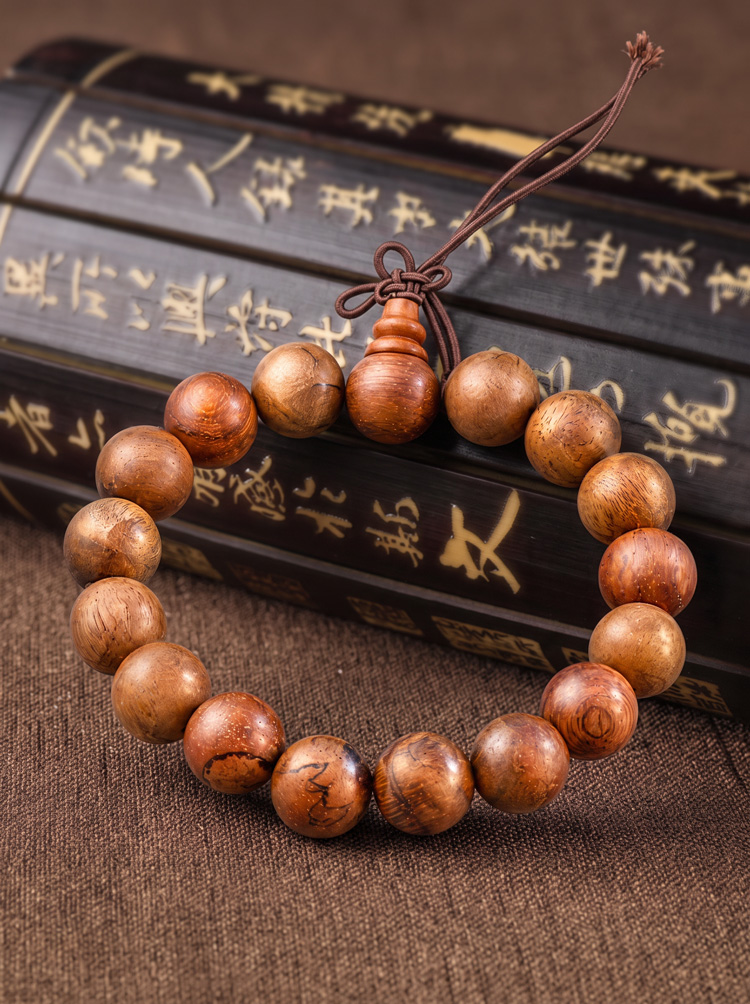 Thunderwood Heritage Bracelet - Image 2